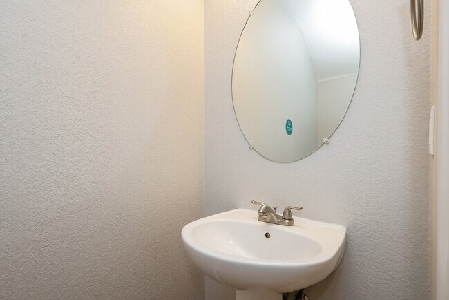 Building Photo - 7543 Holiday Hills St