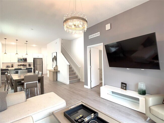 Building Photo - 332 Famagusta Dr