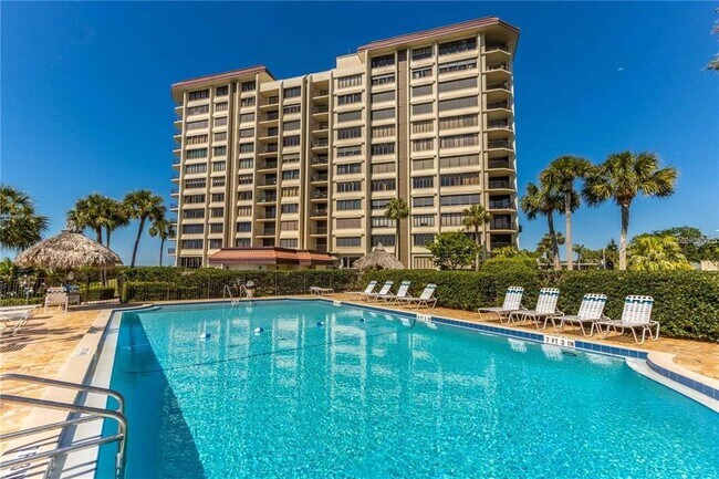 Building Photo - 736 Island Way