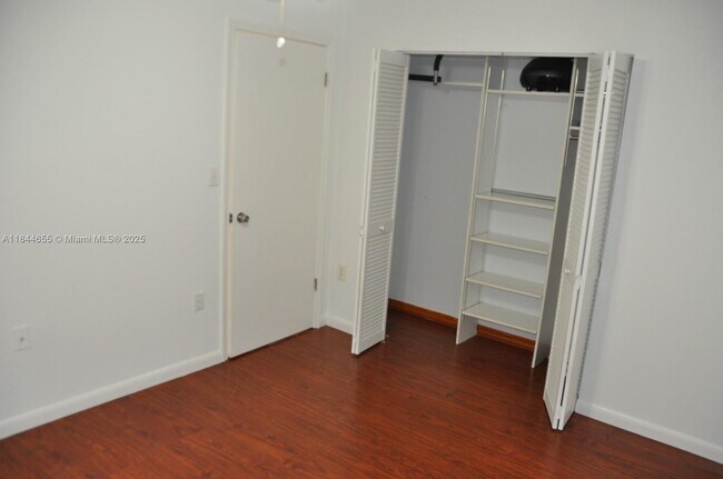 Building Photo - 14346 SW 49th Ln