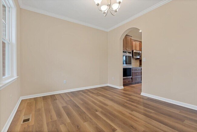 Building Photo - 1618 Ravine Trl