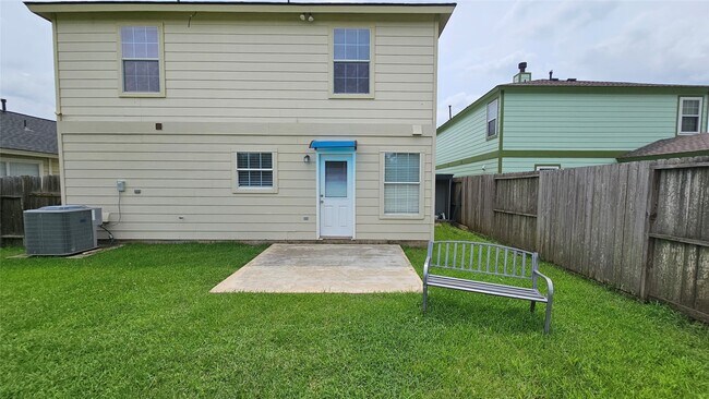Building Photo - 22135 Greengate Dr