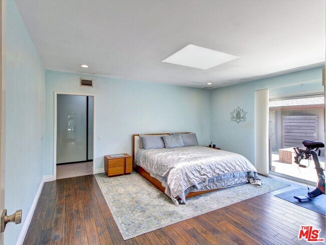 Building Photo - 6763 Radlock Ave