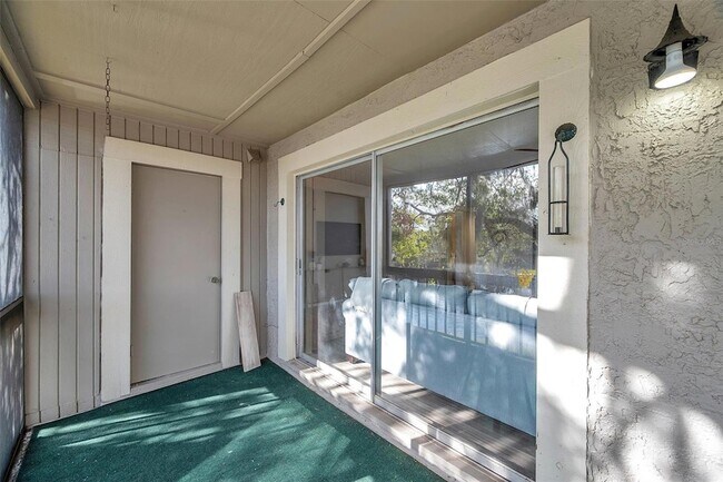 Building Photo - 6311 Newtown Cir