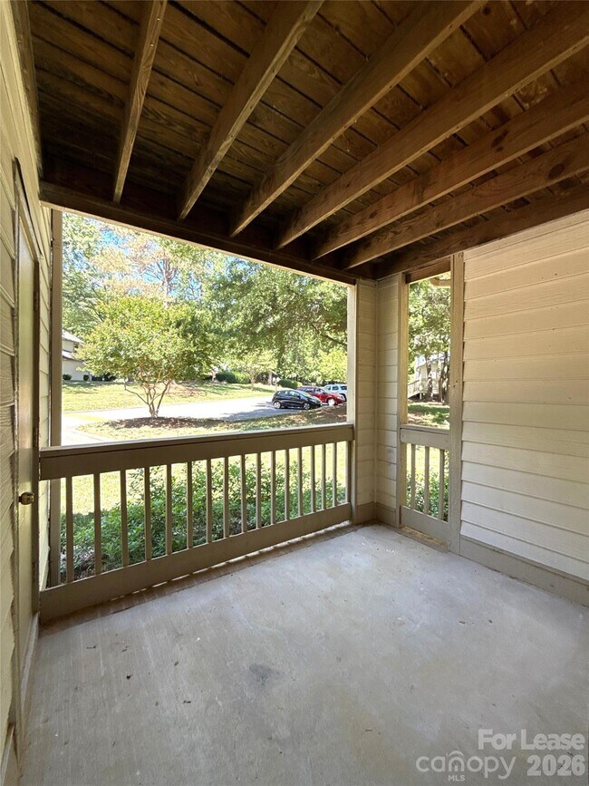 Building Photo - 1021 Churchill Downs Ct