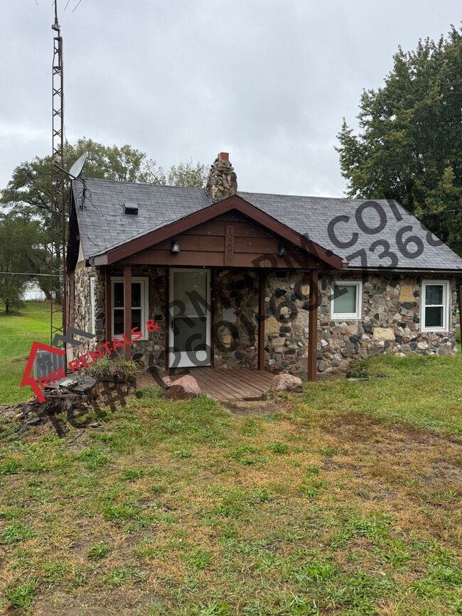 Building Photo - 10205 N Jones Lake Rd