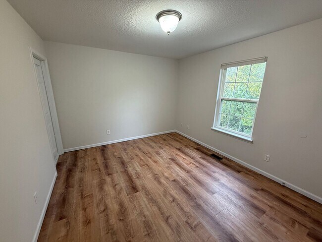 Building Photo - 4114-4116 Hidden Creek Ct.