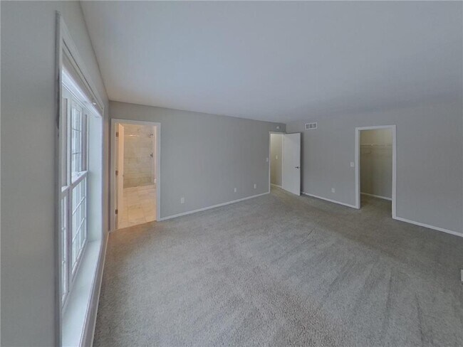 Building Photo - 2303 Leyland Cir