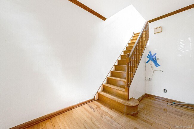 Building Photo - 68-48 Groton St