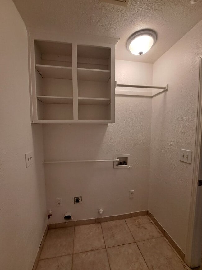 Building Photo - Move-In Special: First Month Free—Don’t Mi...
