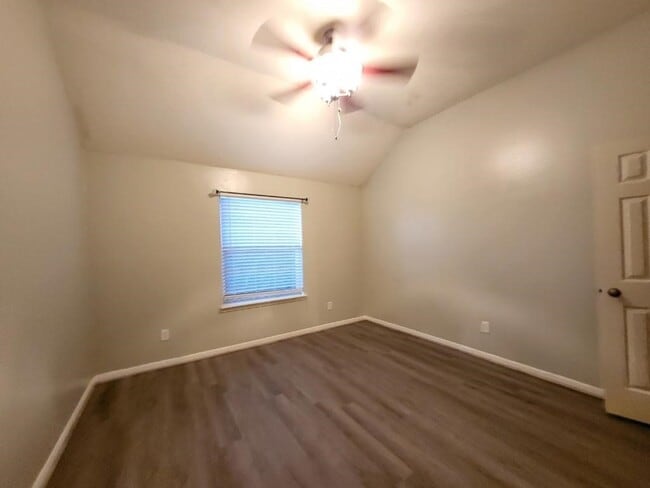 Building Photo - 10611 Sunswept Fields Ln
