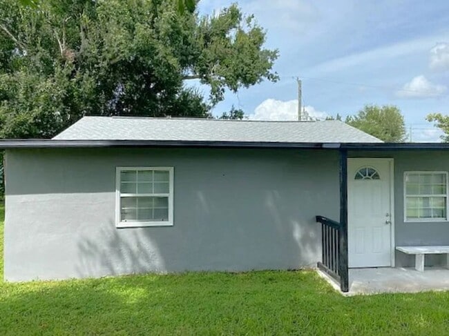 Building Photo - 1418 Woodlawn Ave