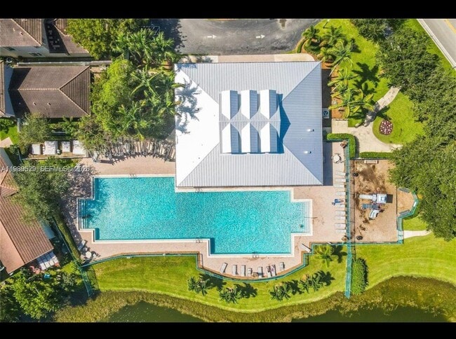 Building Photo - 1022 NE 42nd Terrace