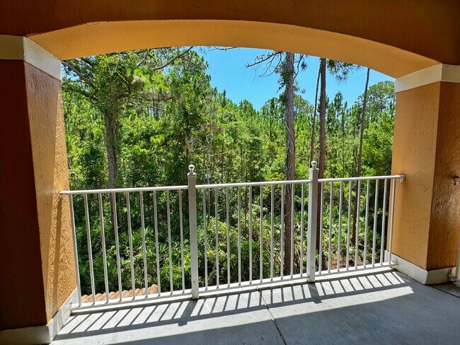 Building Photo - Updated 2BR/1BA Florida Club Condo! Available Soon!