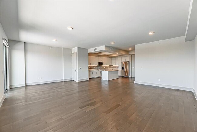 Building Photo - 1414 Wood Hollow Dr