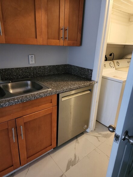 Building Photo - 5700 NW 28th St