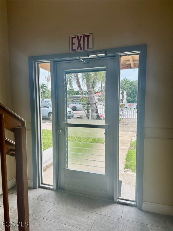 Building Photo - 4802 Tudor Dr