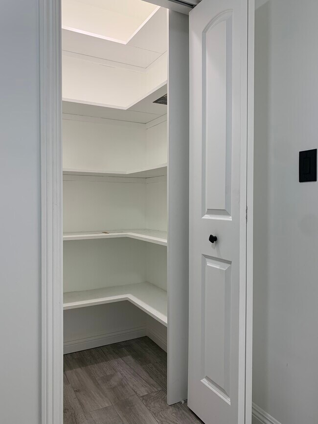 Pantry - 7811 Paso Robles Ave