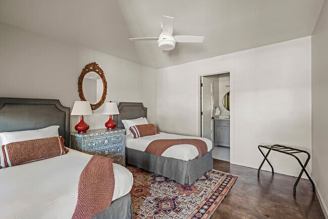 Building Photo - 1219 Sisterdale Rd