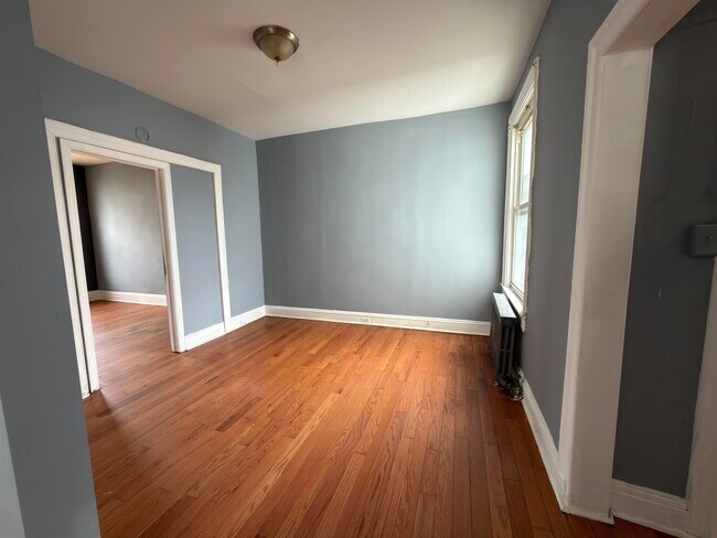 Building Photo - 225 Lembeck Ave