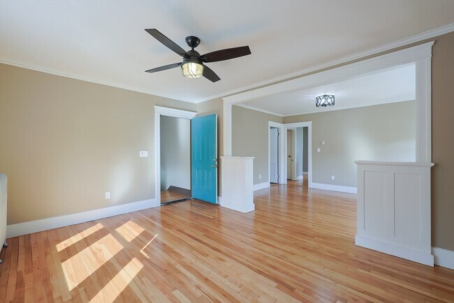 Building Photo - 19 Brantwood Rd