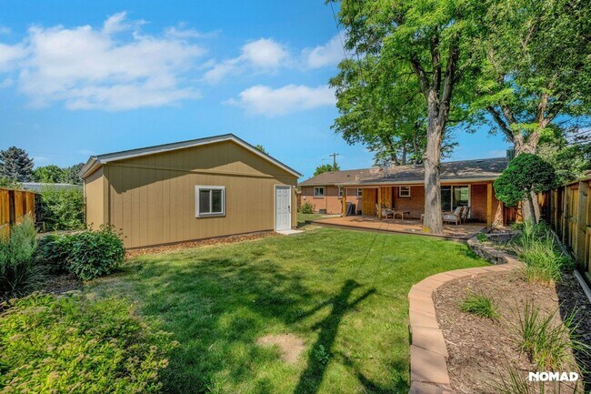 Building Photo - Spacious 4BR House in South Denver