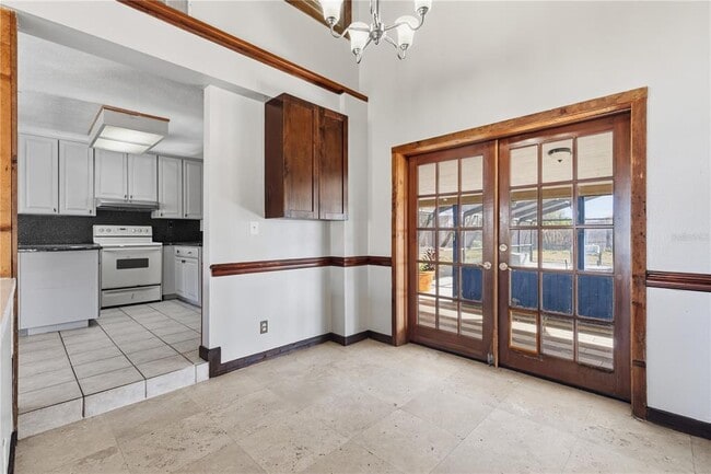 Building Photo - 10301 Trail Ridge Ln