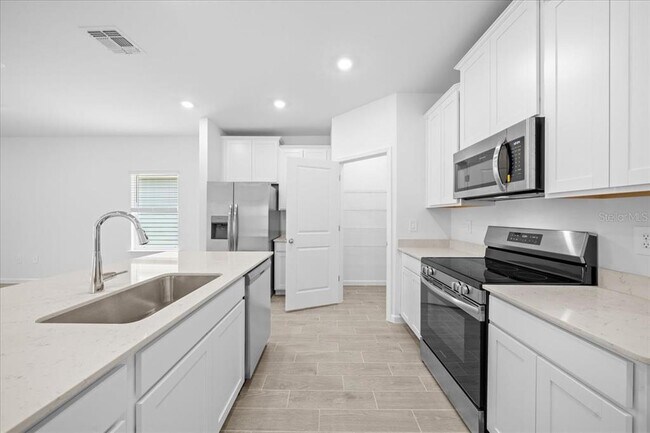 Building Photo - 6596 SW 89th Ln