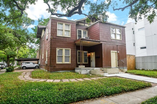 Primary Photo - 4416 Mt Vernon St
