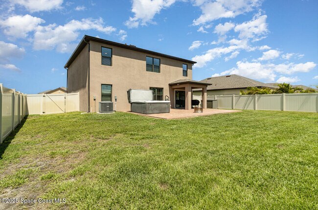 Building Photo - 7389 Tourmaline Dr