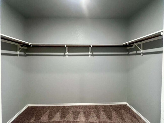 Building Photo - Charming 3-Bed Retreat with Open Living & Private Primary Suite in San Antonio