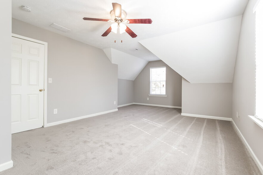 Building Photo - 4107 Shoreside Cir SW