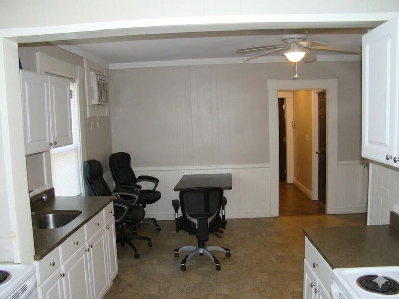 Building Photo - 86 School, #2