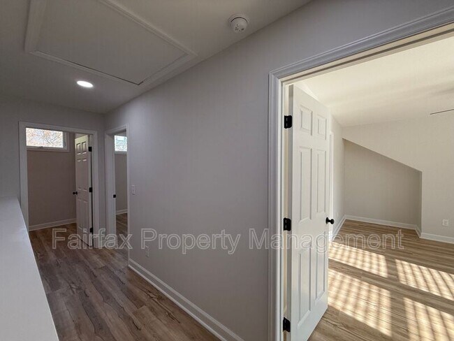 Building Photo - 312 Price Ave