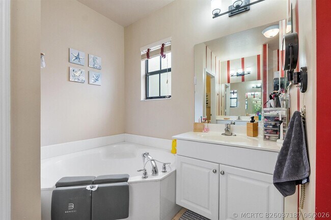 Building Photo - 4755 Cypress Street