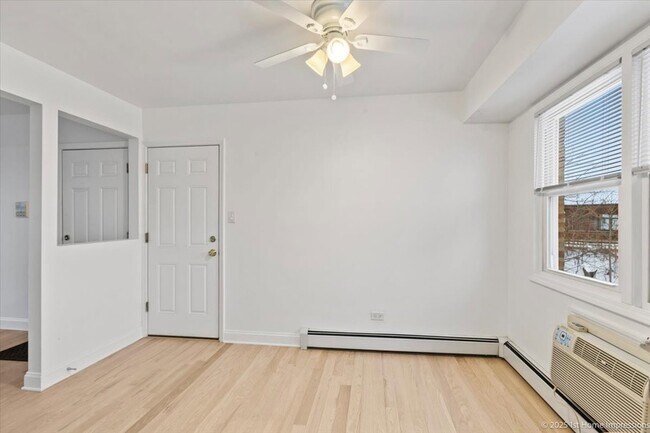 Building Photo - 7121 W 110th St