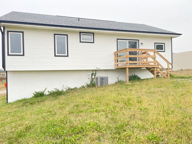 Building Photo - Move-in special offer!!! Newly rebuilt hou...