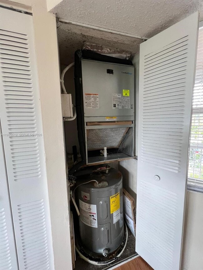 Building Photo - 8657 SW 5th St