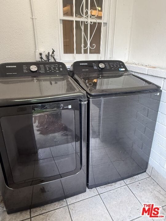 Building Photo - 12015 Riverside Dr