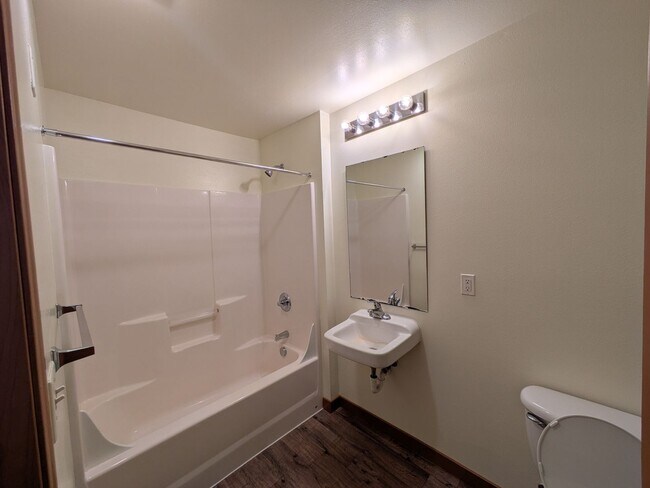 Building Photo - Your Home is Waiting!