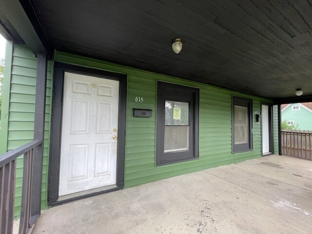 Building Photo - 613 N Tacoma Ave