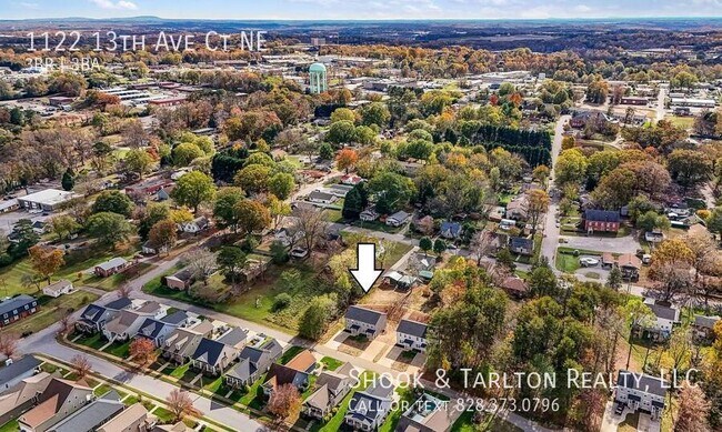 Building Photo - 1122 13th Ave Ct NE