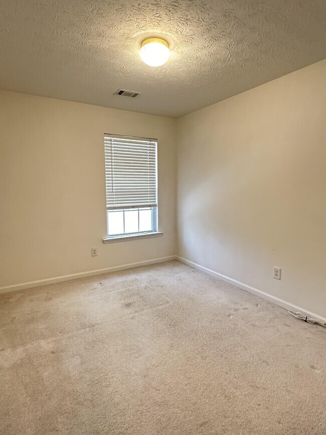 Building Photo - 3823 Grovemont Pl