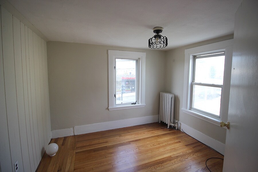 Building Photo - 276 Main St