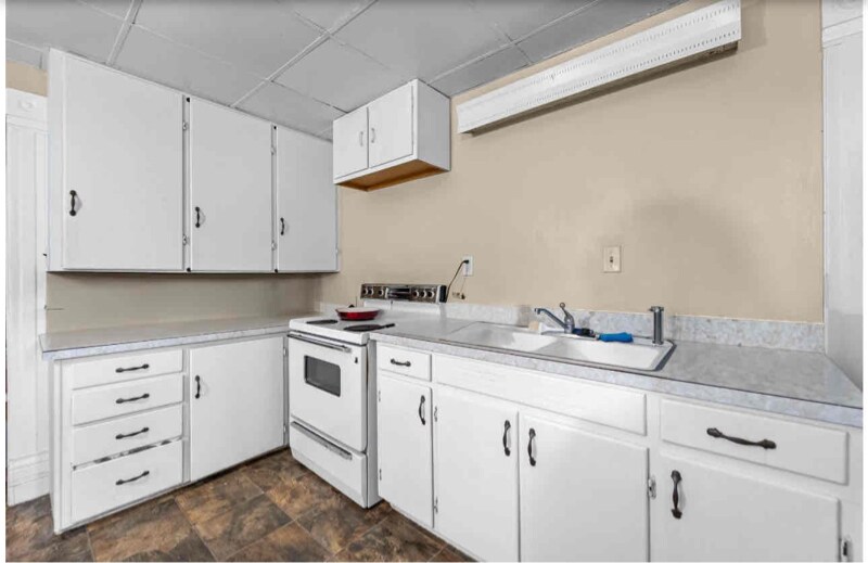 Building Photo - 164 S Washington St