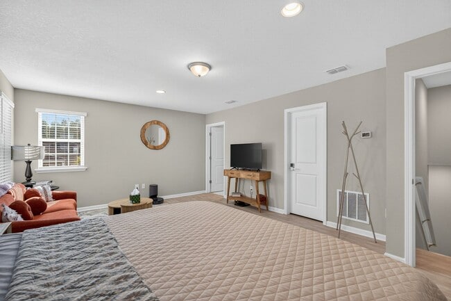 Building Photo - Fully Upgraded Home