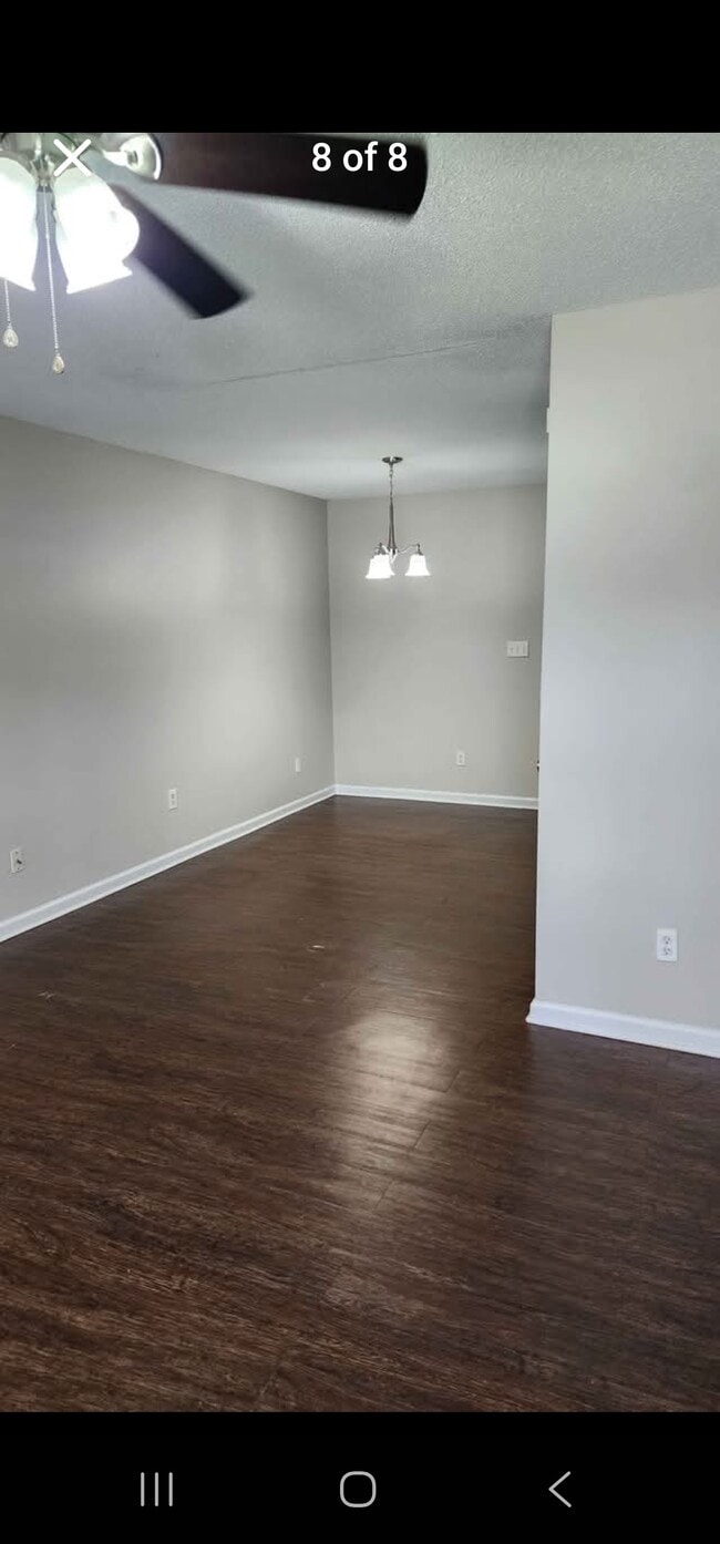 Building Photo - 226 Whaley St SE