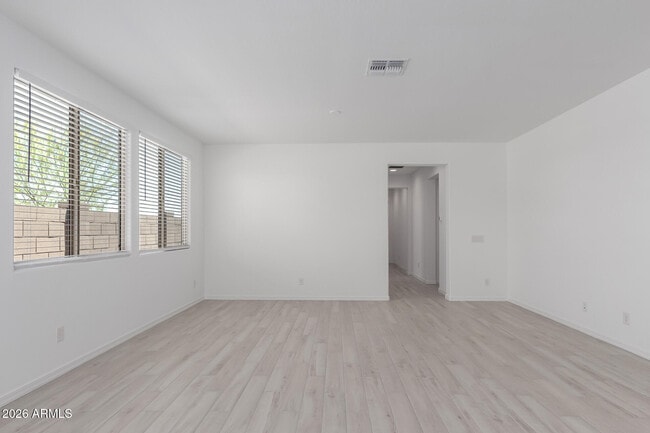 Building Photo - 14436 W Sand Hills Rd
