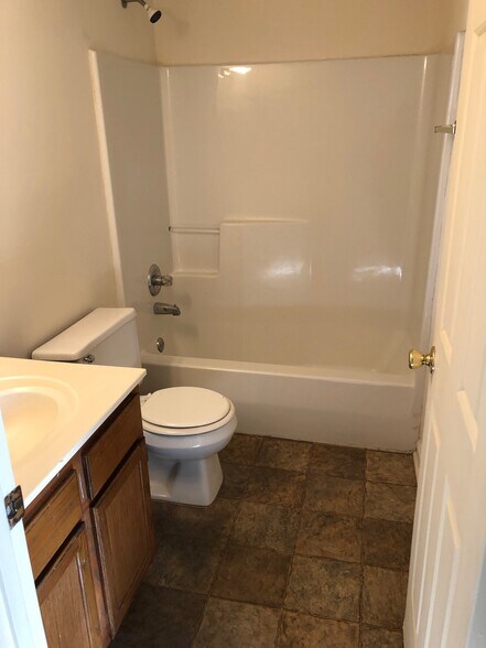 Lower Bathroom - 215 McDaniel Ave