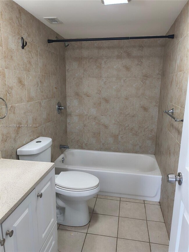 Building Photo - 9143 SW 77th Ave